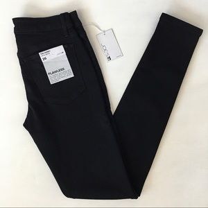 Joe’s black midrise curvy skinny flawless jeans 26